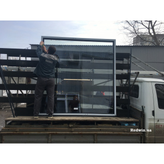 Панорамні вікна з алюмінію з фарбуванням від виробника.