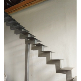 Лестницы металлические внутренние в дом с грунтом Legran