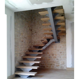 Изготовление металлокаркаса для лестниц с одным косоуром прочный с грунтом