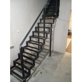 Металеві сходи відкриті каркас металевих сходів Legran