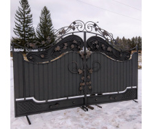 Ворота кованые масштабные с лепестками 3,6x2,3м Legran