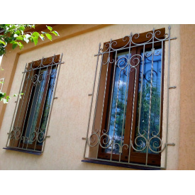 Решітки ковані міцні вертикальні Legran