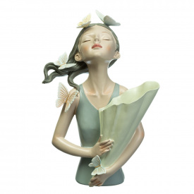 Фигурка Девушка Girl in gray 32х20х13 см Lefard AL97900 Белый