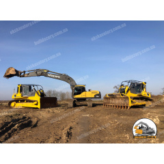 Оренда екскаватора Volvo 290 з гідравлічним молотом 2,5т Херсон
