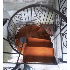 Винтовая лестница с прочным основанием Legran