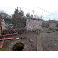 Щебінь червоний кварцитний рожевий 25x60 фракції 25-60 навалом в габіони для габіонів Київ