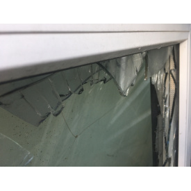 Заміна розбитих склопакетів після прильоту, заміна вікон на теплі, регулювання та ремонт вікон