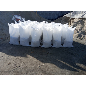 Песчано-солевая смесь 40 кг в мешках
