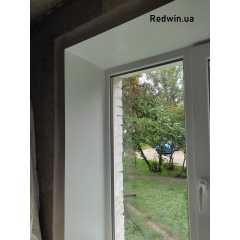Вікна з профільної системи REHAU Вишневе