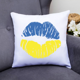 Подушка декоративная с принтом "Сине-желтый отпечаток губ" Push IT Белый Кавун П000576