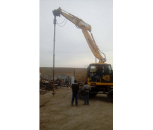 Аренда навесного гидравлического ямобура на базе экскаватора-погрузчика Caterpillar 432f