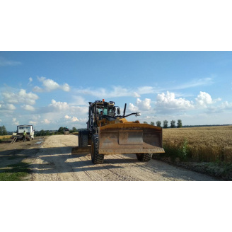 Оренда грейдер Caterpillar 140 м
