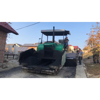 Оренда асфальтоукладача ABG Titan 8820