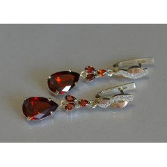 Срібні сережки з сапфіром і фіанітами 099s-5 Червоний (Sil-677) Київ