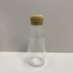 Бутылка для напитков стеклянная с пробковой крышкой Cork 650 мл Olens 102-355 Хмельницкий