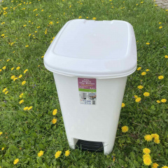 Контейнер для сміття 40 л з педалькою Ucsan Plastik M-1056 Бровари