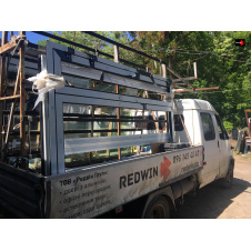 Алюмінієві двері Redwin Group з унікальним дизайном для архітекторів