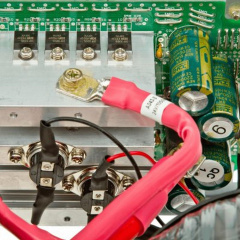 Источник бесперебойного питания Logicpower LPY-B-PSW-800 ВА / 560 Вт линейно-интерактивный с правильной синусоидой Киев