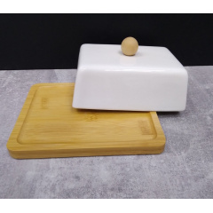 Масленка фарфоровая с бамбуковой подставкой Naturel 13.5 х 12 х 7.5 см BonaDi 289-144 Полтава