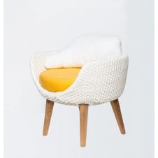 М'яке крісло на ніжках Cruzo Ай 75х75х66 см обіднє біле