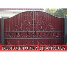 Кованые ворота из профнастила и элементами ковки