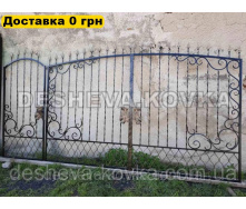 Кованые распашные ворота из профнастила из элементами ковки