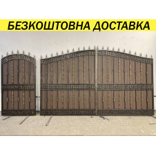 Эксклюзивные кованые ворота из профнастилом и коваными элементами
