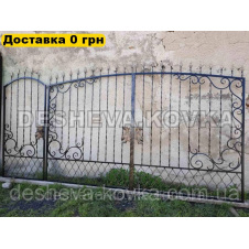 Ковані розпашні ворота з профнастилу з елементами кування.