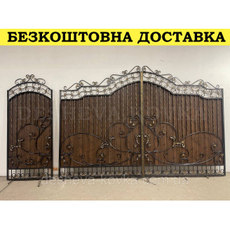 Кованые ворота из профнастилом и ковкой