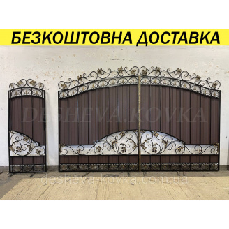 Кованые ворота из профнастилом и коваными элементами