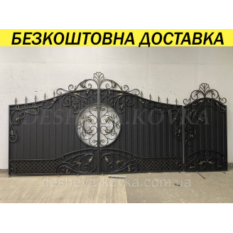 Кованые ворота из профнастилом и коваными элементами