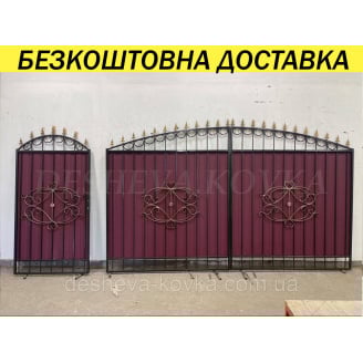 Кованые ворота из профнастилом и коваными элементами