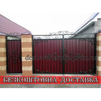 Кованые ворота из профнастила и коваными элементами