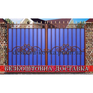 Ворота из профнастилом и коваными элементами