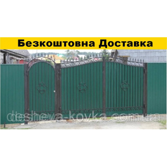 Кованые ворота из профнастила и коваными элементами