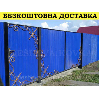 Кованые ворота из профнастилом и коваными элементами