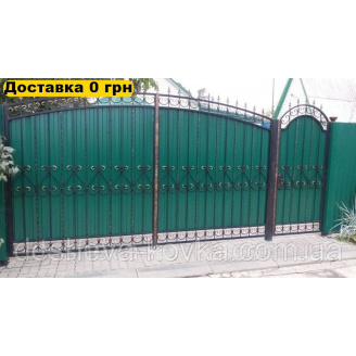 Кованые ворота из профнастила