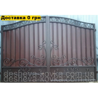 Кованые ворота из калиткой из профнастила