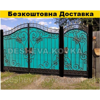 Ворота из калиткой из коваными элементами