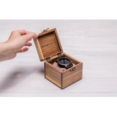 Підставка тримач для наручного годинника ecoWalnut 8.4х9х9 см Львів