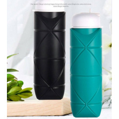 Складная силиконовая бутылка для воды и напитков с карабином water bottle 600 мл Черный (С051120) Костопіль
