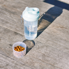 Шейкер спортивний Smartshake Slim 500ml Pure White Лубны