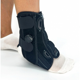 Бандаж на гомілковостопний суглоб MED1 TJ-606(1) правий L Black