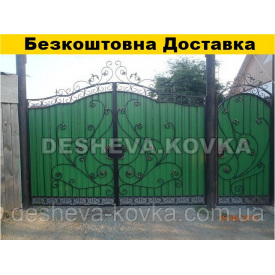 Распашные ворота из профнастила из коваными элементами