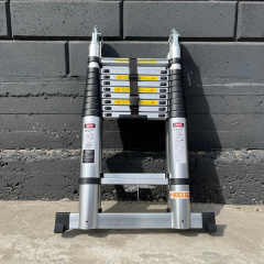 Телескопічна двосекційна драбина 2 х 10 сходинок Техпром Цумань