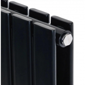 Вертикальний дизайнерський радіатор Arttidesign Livorno II 3/1600/204/50 чорний матовий