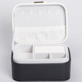 Скринька-органайзер для прикрас YIWU 15.5x11.5x8.5 см Чорний (HP-5-37B)