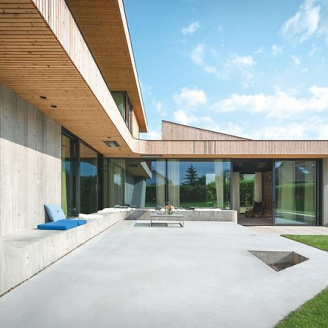 Алюминиевые раздвижные двери Schüco (Германия) от завода в Киеве – идеальное решение для современной архитектуры и комфортной жизни.