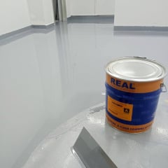 Эпоксидное самовыравнивающееся покрытие для полов 1 кг REAL SLF 116 гладкая износостойкая заливка Королёво