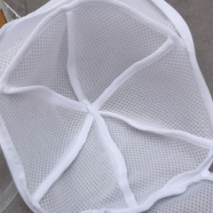 Мешок для стирки головных уборов No Brand 35x22.5x13 см Белый (FRMKEP-WHT-1356) Кропивницький
